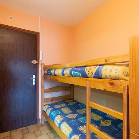 Studio For 4 *